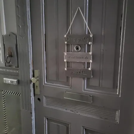 Dhamma-retreat In 아파트 베를린